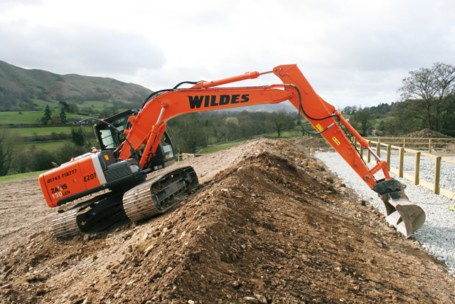 Excavator 13 Ton Hitachi