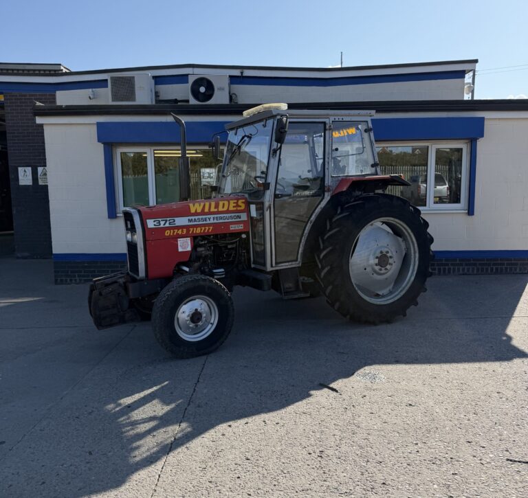 Massey Ferguson 372 (72 HP)